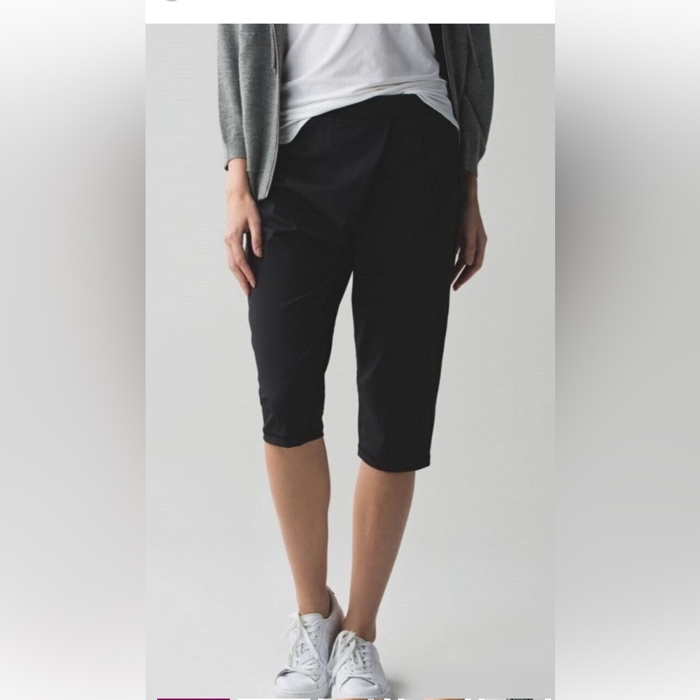 lululemon athletica Black Cropped Pants